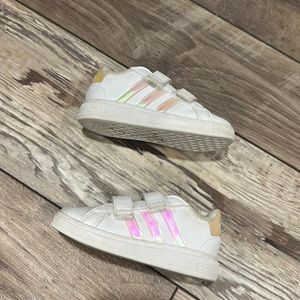 Adidas grand court shoes